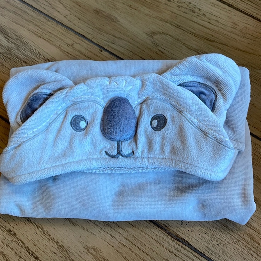 Bear Kid Hooded Towel Pottery Barn - Picture 2 of 11